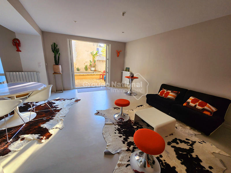 Maison - 300 m² - 7 pièces