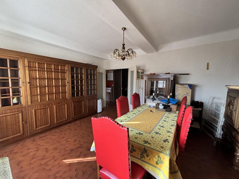 Maison - 180 m² - 9 pièces