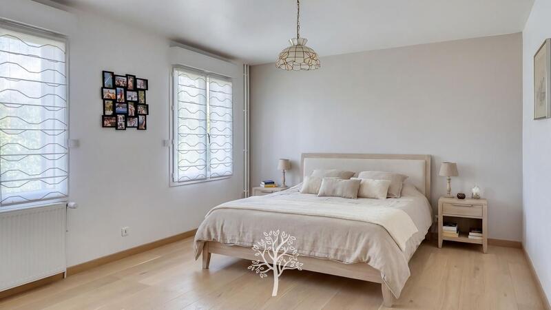 Maison - 344 m² - 6 pièces