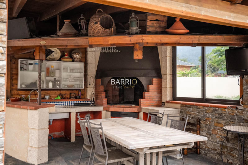 Mas - 213 m² - 4 pièces