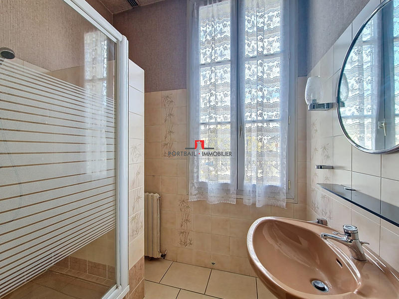 Maison ancienne - 369 m² - 10 pièces