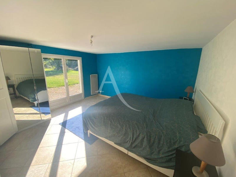 Maison - 223 m² - 8 pièces