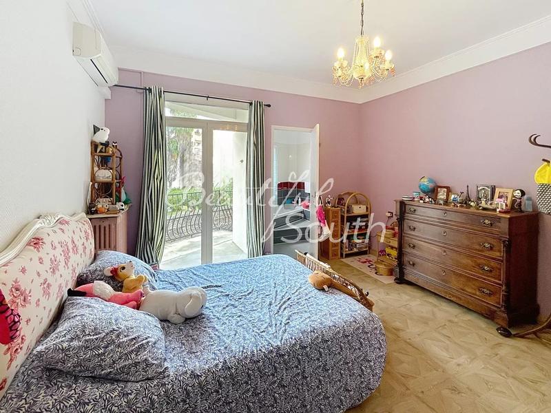 Maison de ville - 297 m² - 8 pièces