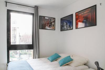 Chambre - 10 m² - 6 pièces