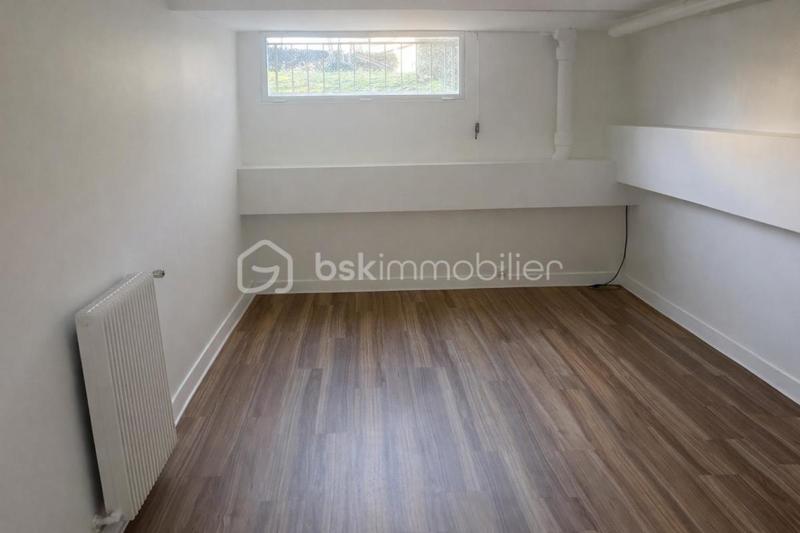 Bureau - 180 m² - 6 pièces