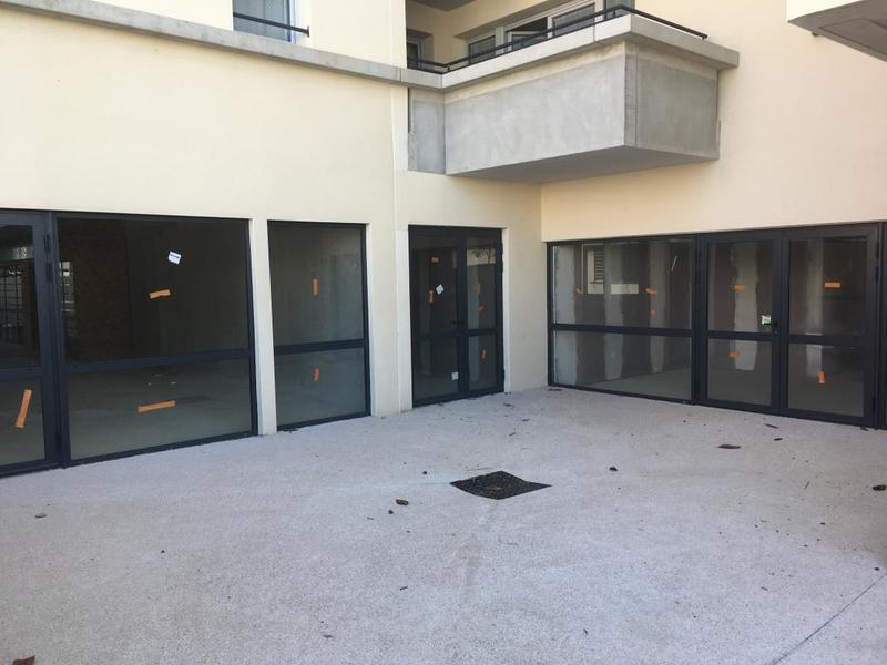 Local commercial - 320 m²