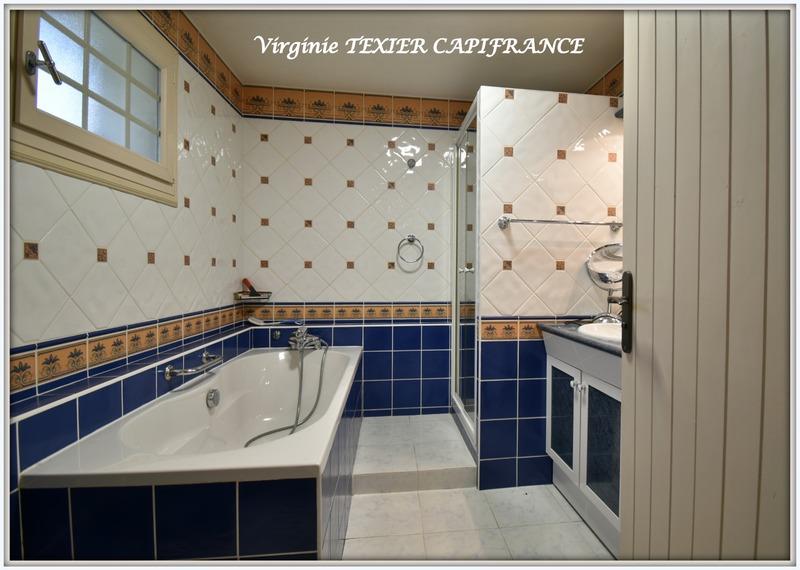 Maison - 226 m² - 8 pièces