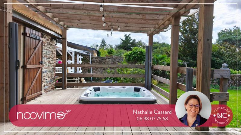 Maison - 251 m² - 7 pièces