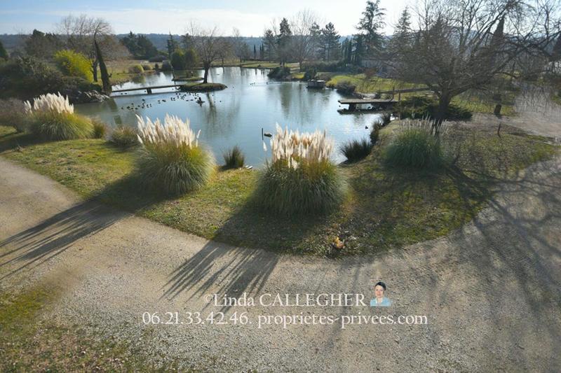 Propriété - 460 m² - 11 pièces