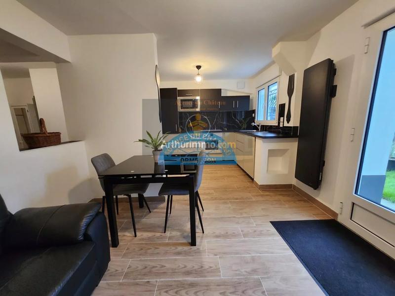 Maison - 233 m² - 11 pièces