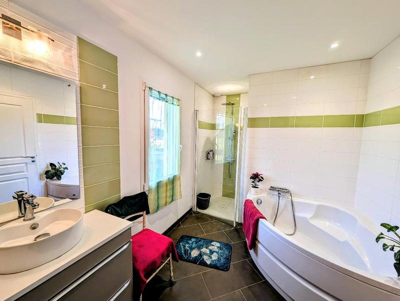 Maison - 132 m² - 6 pièces