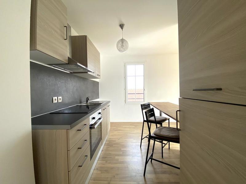 Appartement ancien - 73 m² - 4 pièces