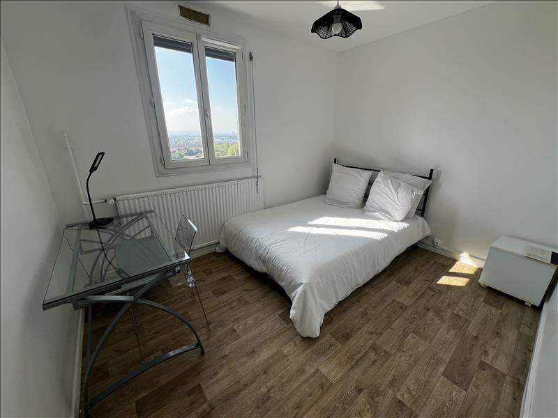 Appartement - 96 m² - 5 pièces