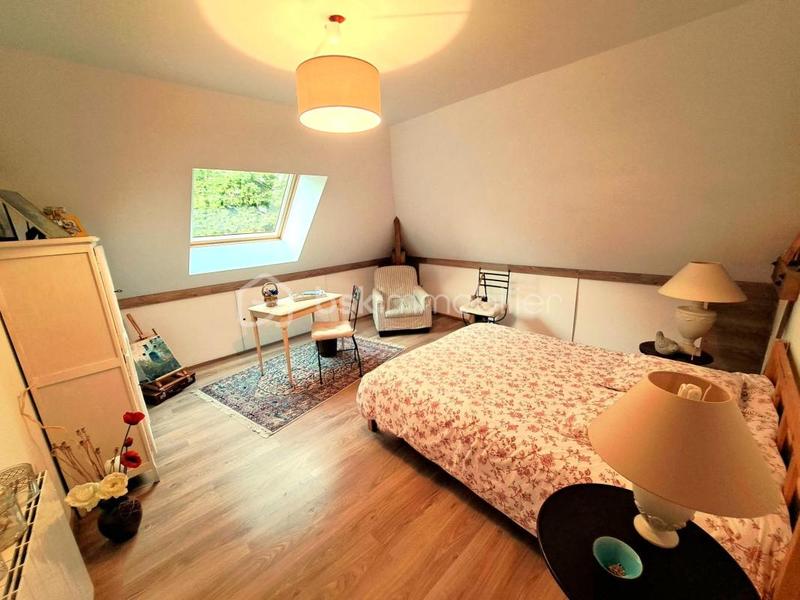 Pavillon - 209 m² - 8 pièces