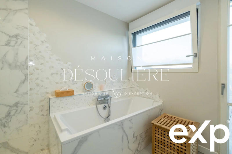 Villa - 220 m² - 7 pièces