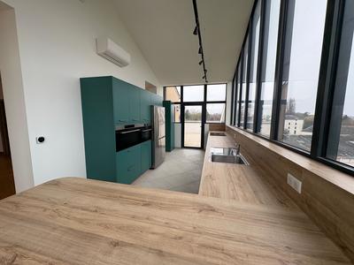 Appartement - 160 m² - 4 pièces