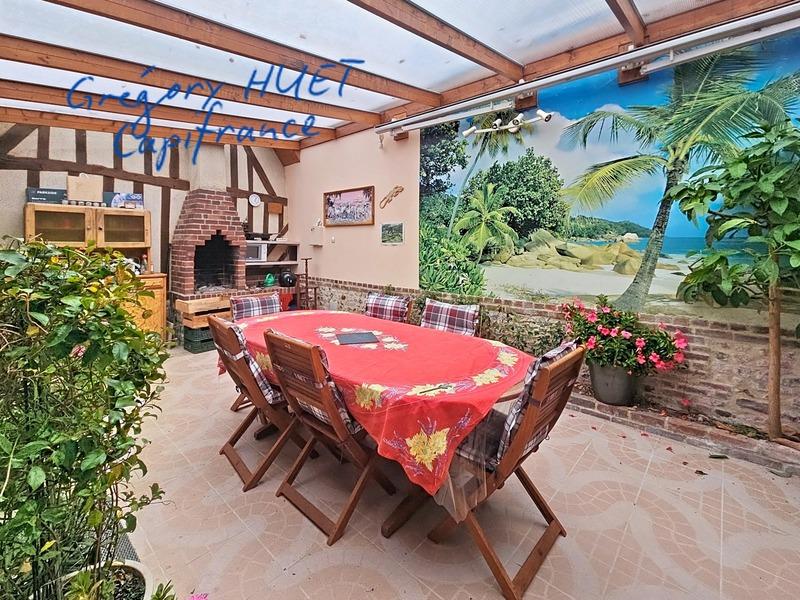 Maison - 121 m² - 8 pièces