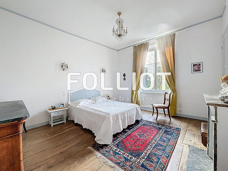 Maison - 190 m² - 8 pièces