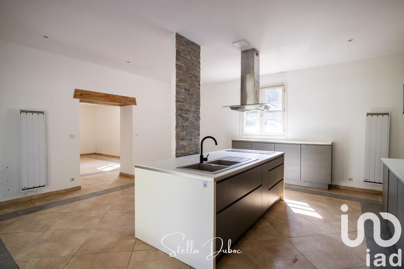 Maison - 185 m² - 6 pièces