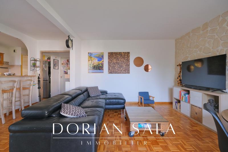 Appartement - 80 m² - 4 pièces