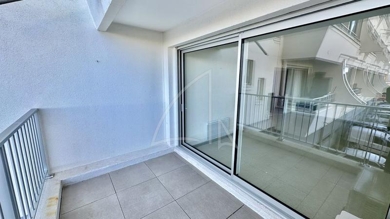 Studio - 33 m² - 1 pièce