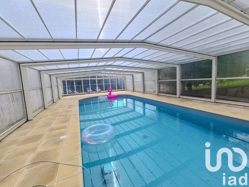 Maison - 284 m² - 10 pièces