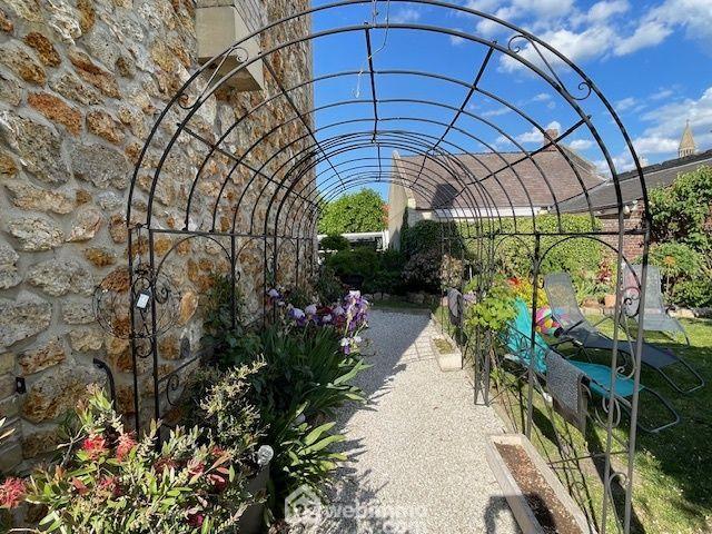 Maison de maîtres - 240 m² - 8 pièces