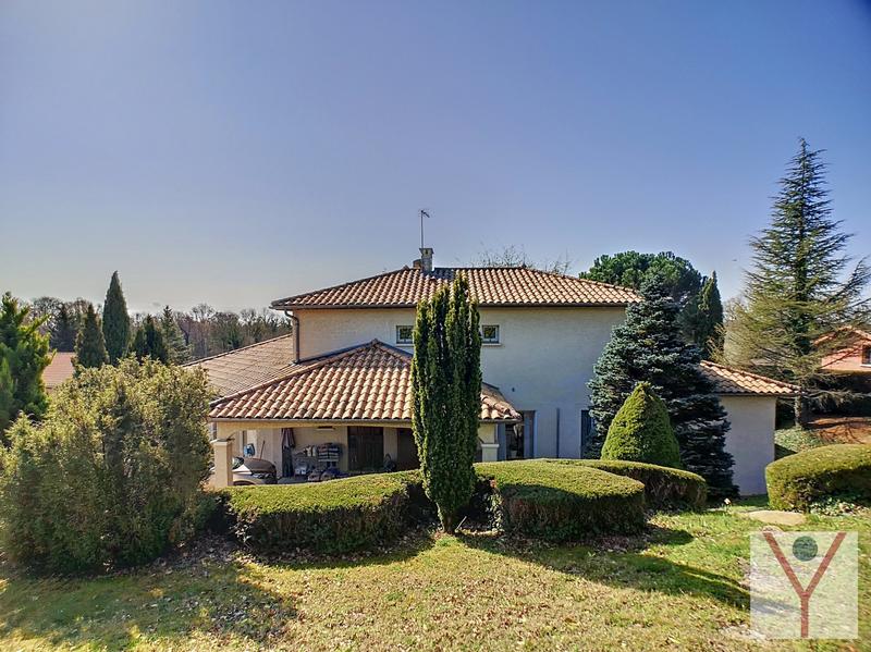 Maison - 258 m² - 7 pièces