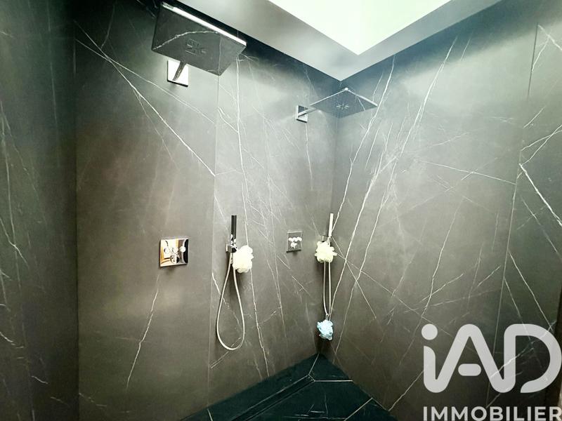 Maison - 190 m² - 6 pièces