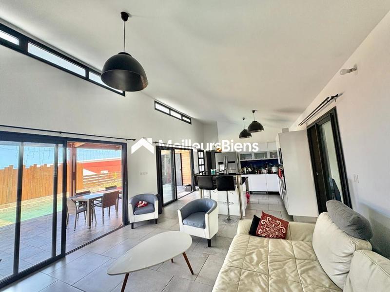 Maison - 110 m² - 4 pièces