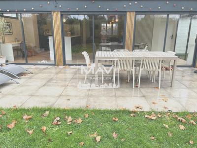 Maison - 121 m² - 5 pièces