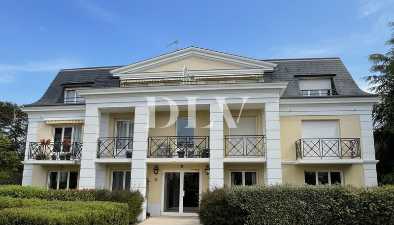 Appartement - 99 m² - 5 pièces