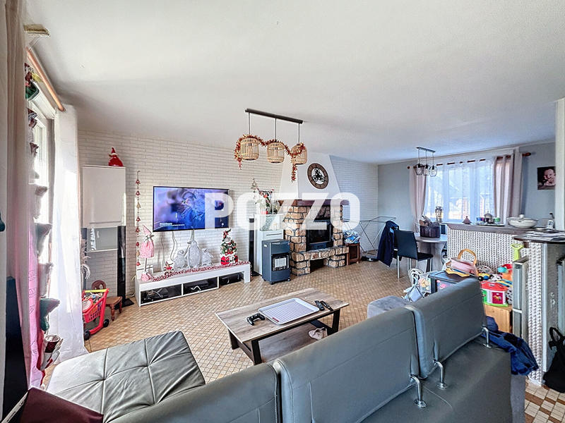 Maison - 93 m² - 5 pièces