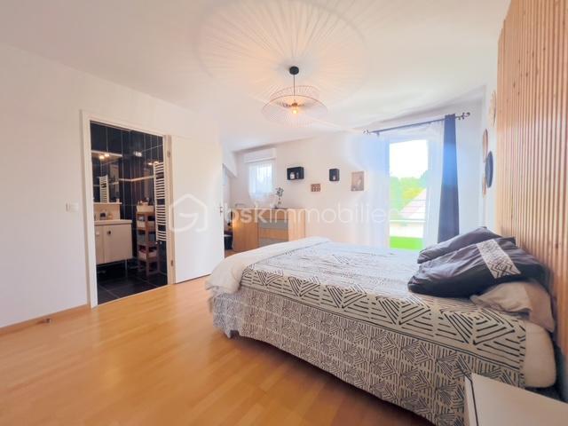 Pavillon - 150 m² - 6 pièces