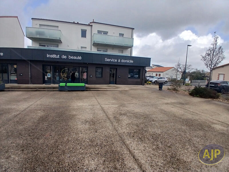 Local d'activité / Entrepôt - 47 m² - 3 pièces