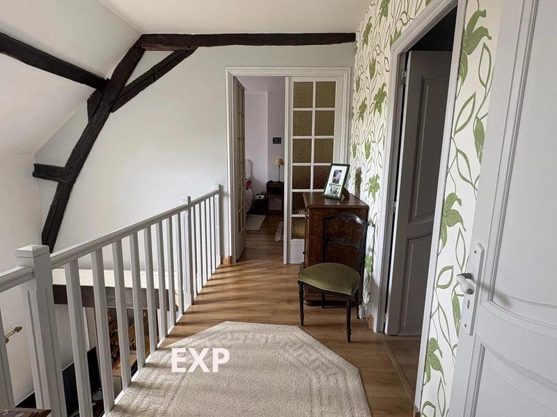 Maison - 212 m² - 7 pièces