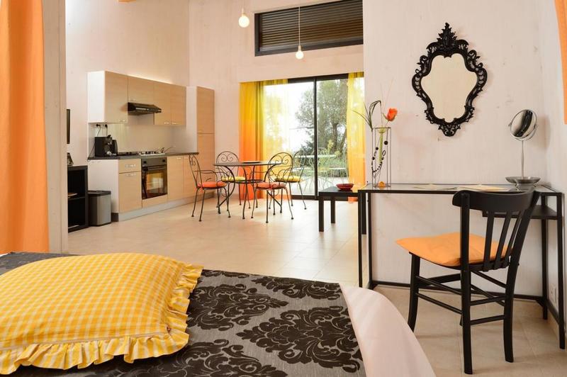 Maison chambre d'hôtes - 400 m² - 16 pièces