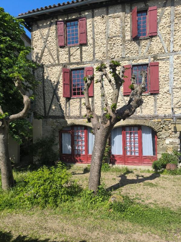 Maison de village - 273 m² - 10 pièces