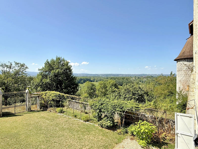 Château - 398 m² - 14 pièces