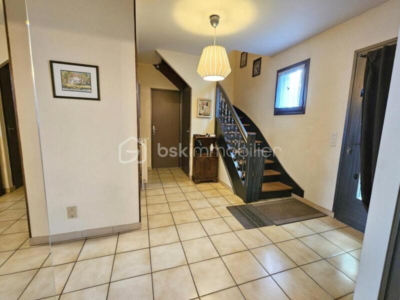 Pavillon - 162 m² - 8 pièces