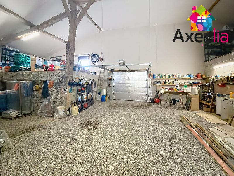 Maison - 252 m² - 8 pièces