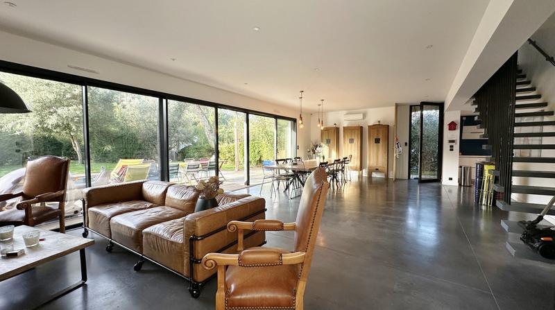 Maison d'architecte - 170 m² - 6 pièces