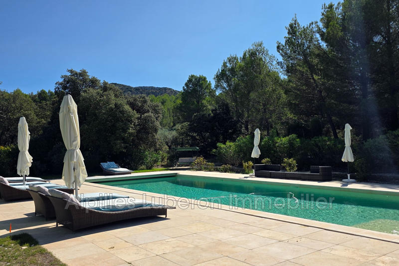 Demeure - 275 m² - 8 pièces