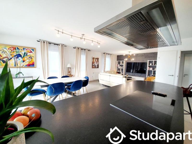 Chambre - 11 m² - 1 pièce