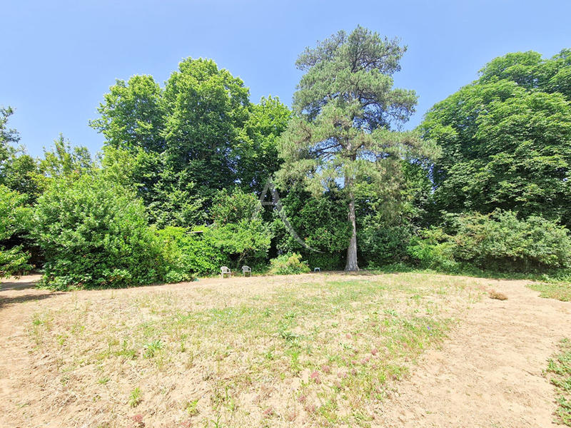 Maison - 208 m² - 8 pièces