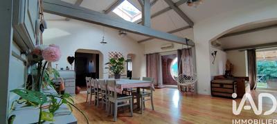 Maison - 229 m² - 7 pièces