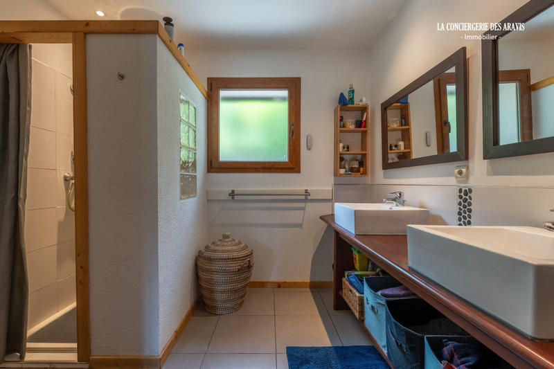 Maison contemporaine - 209 m² - 6 pièces