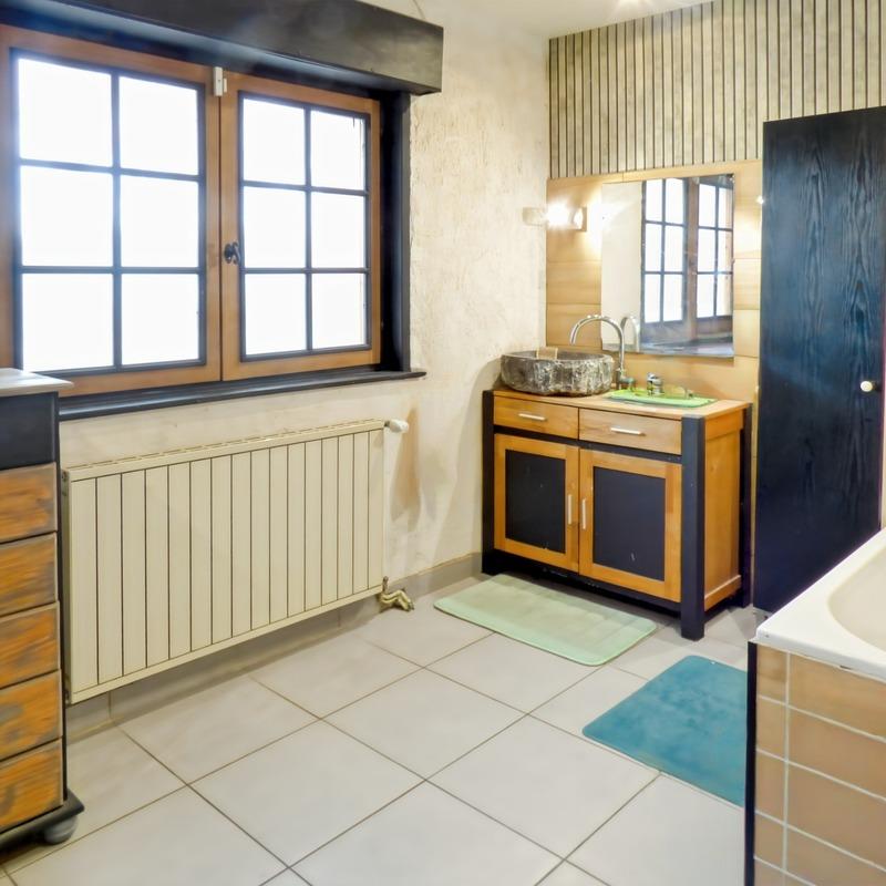 Maison - 202 m² - 8 pièces