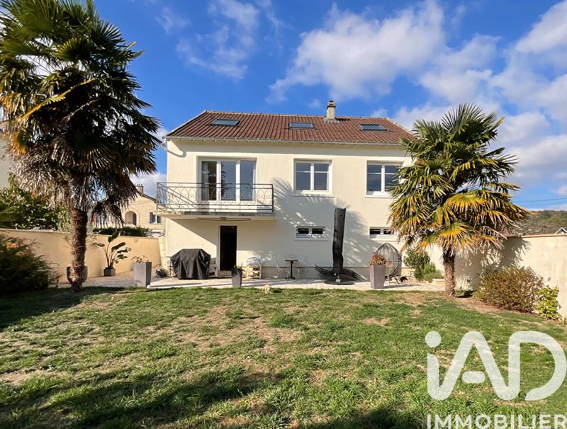 Maison - 205 m² - 6 pièces