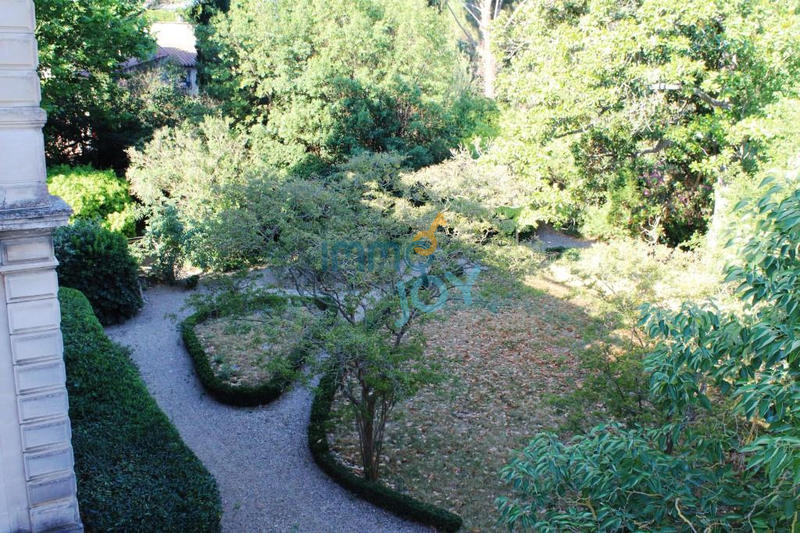 Propriété - 360 m² - 15 pièces